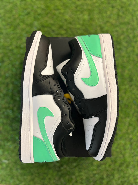 Jordan 1 Low Green Glow (9)(DS)