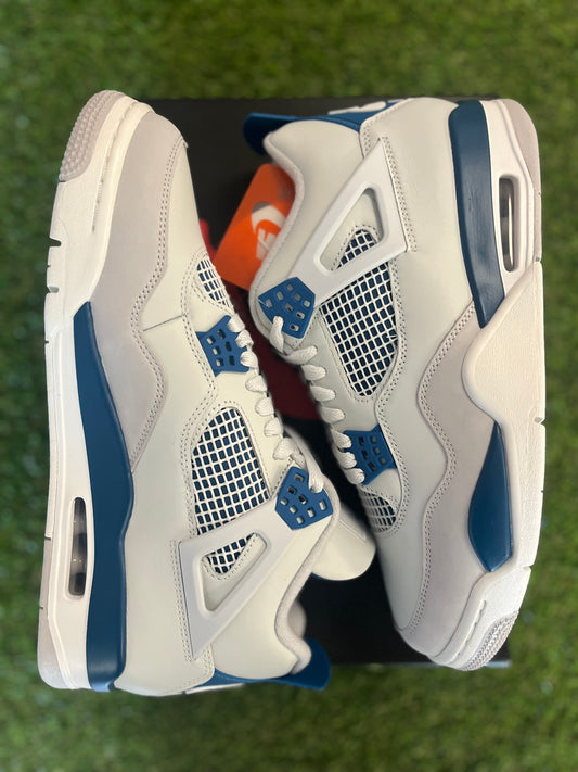 Jordan 4 Military Blue (11M)