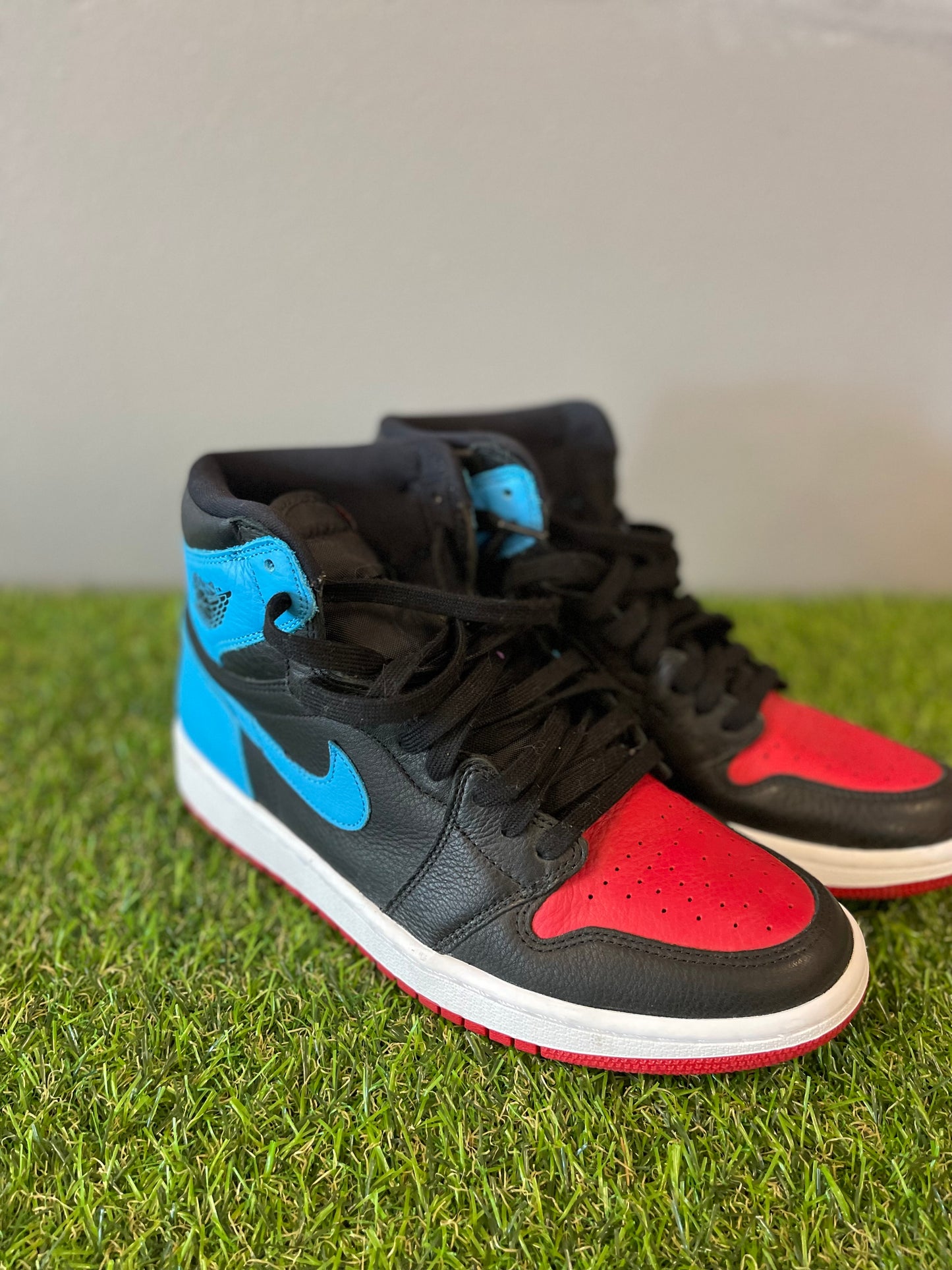 Jordan 1 High OG Chi (8.5M)