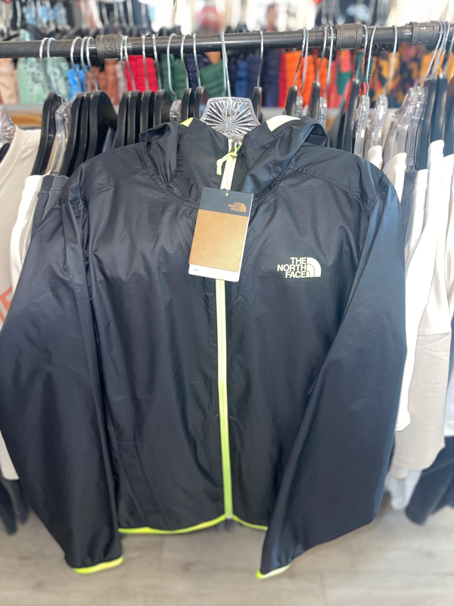 NORTH-FACE WIND BREAKER