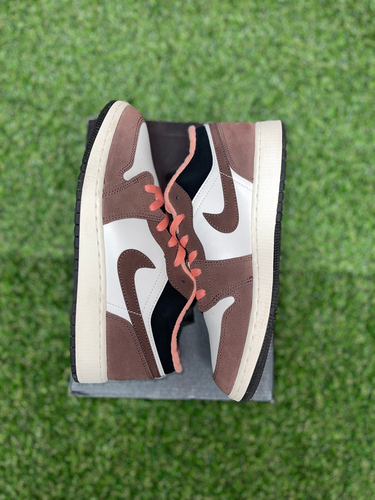 JORDAN 1 LOW MOCHA (7Y)